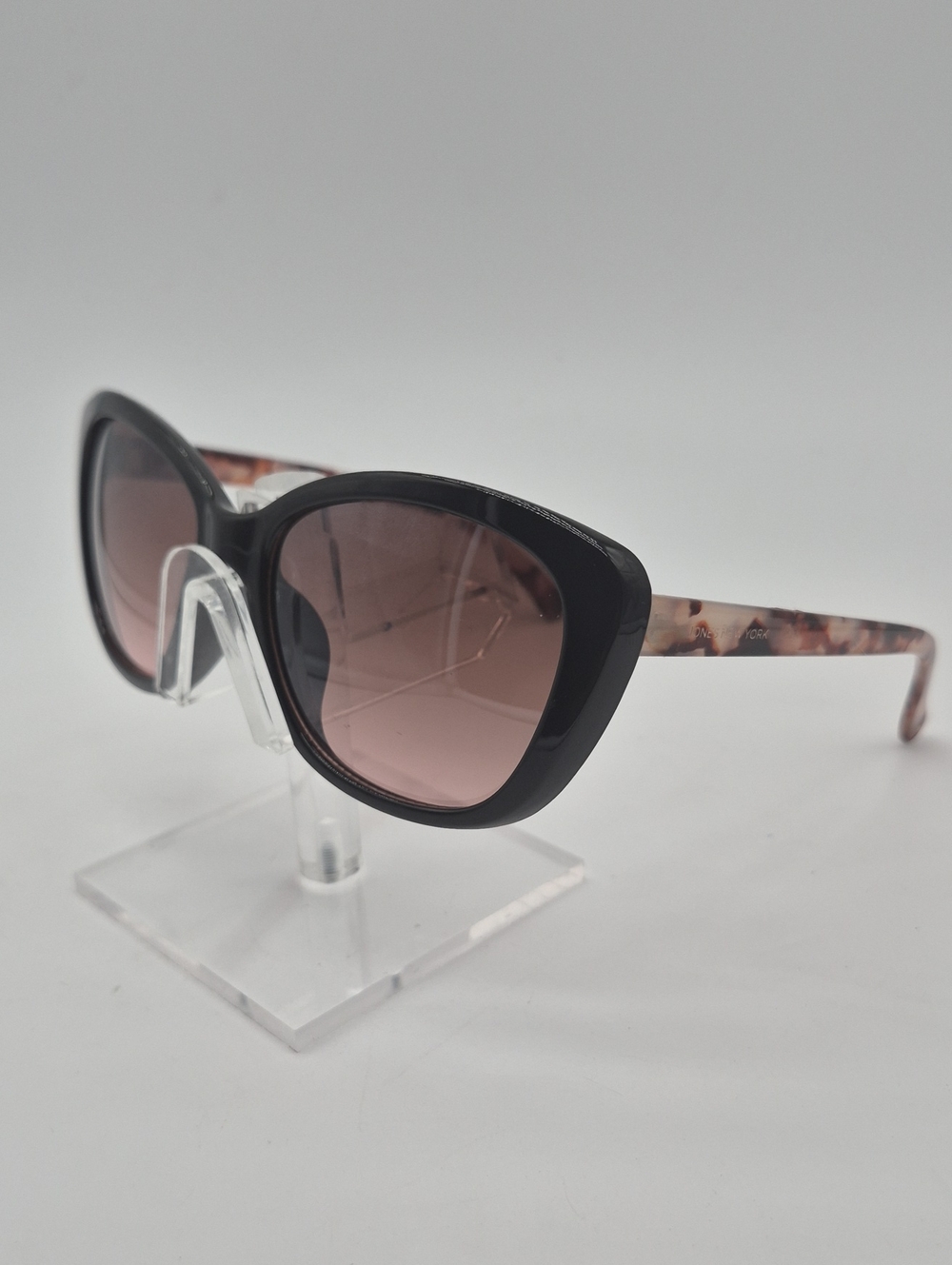 Jones New York Black Cat-Eye Sunglasses with Brown Tortoiseshell Arms